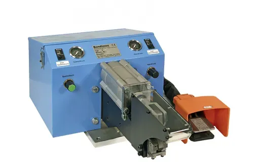 Machine 1 Colliers pre╠üforme╠webp